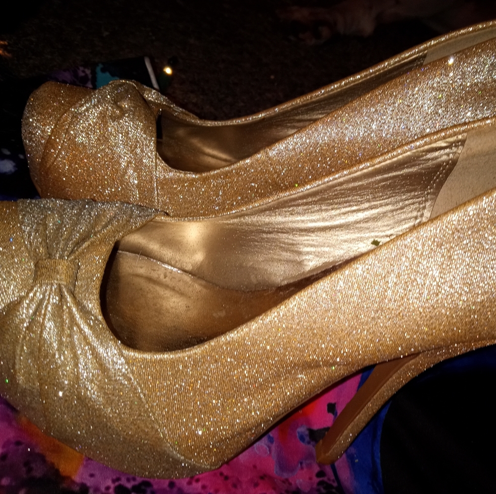 Gold Sparkly Deb's Heals